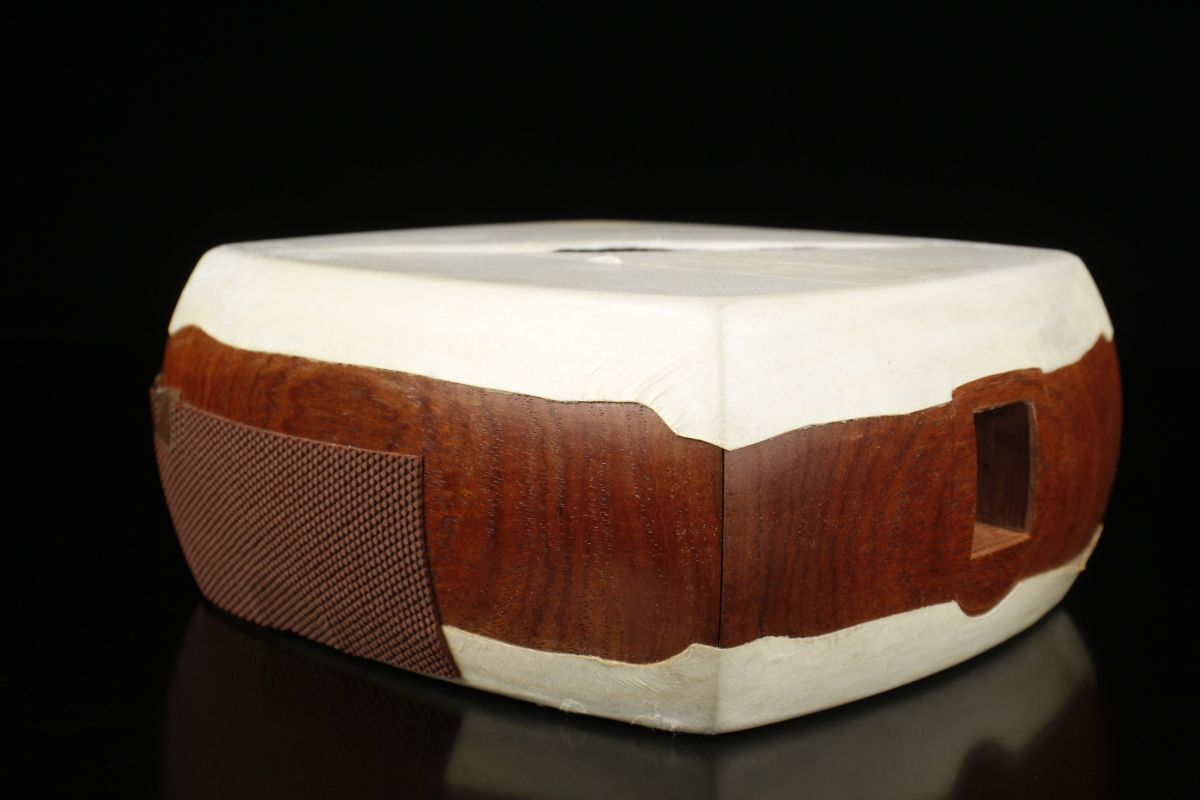 Yahoo!オークション - 【LIG】津軽三味線 紅木 東さわり K22 金細 二本