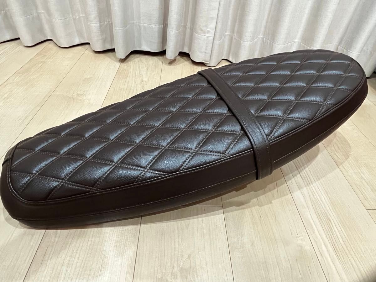 トライアンフ 純正オプション キルトベンチシート ブラウン