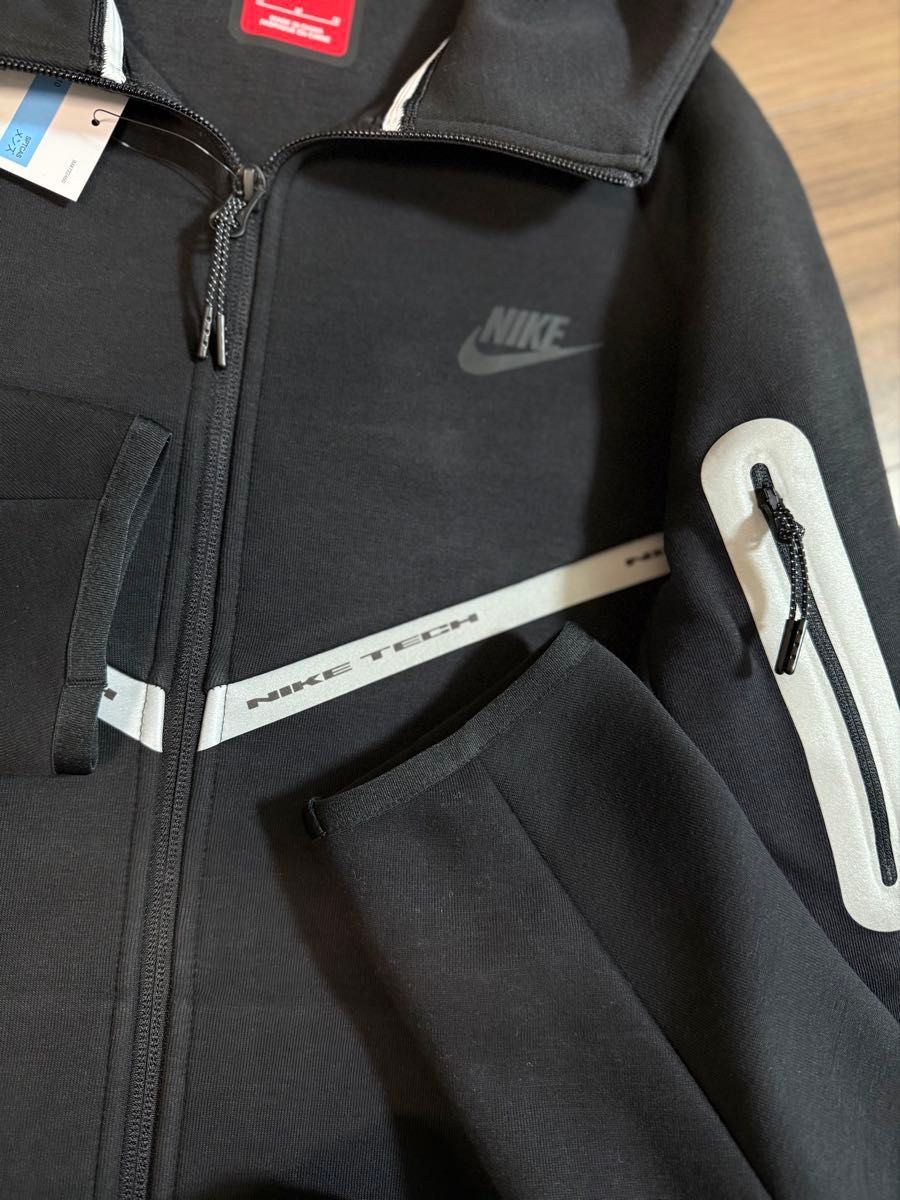 新品 メンズM ブラック 新作 テックフリース セットアップ 赤タグ NIKE