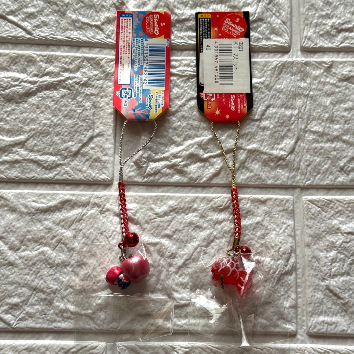 ご当地キティ 青森限定 りんご娘&ねぶたバージョン 根付け ハロー