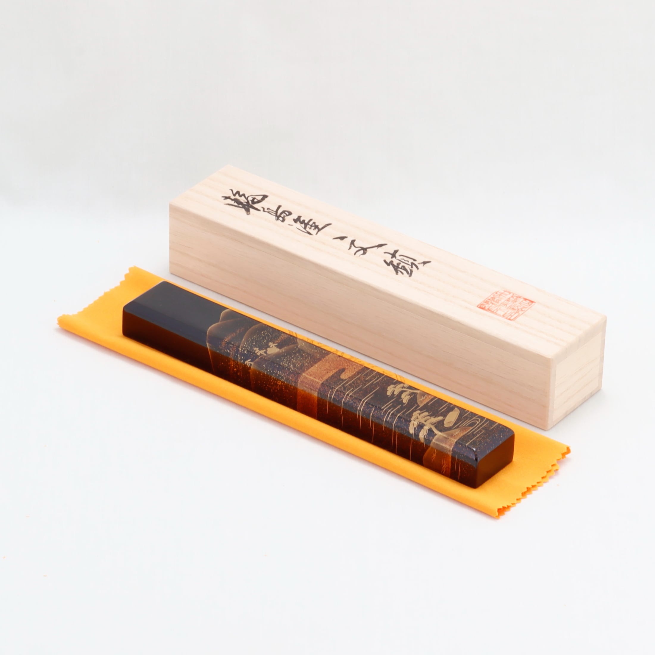 800 輪島塗 文鎮 ペーパーウエイト／ 山水蒔絵 | 輪島塗 加藤漆器店