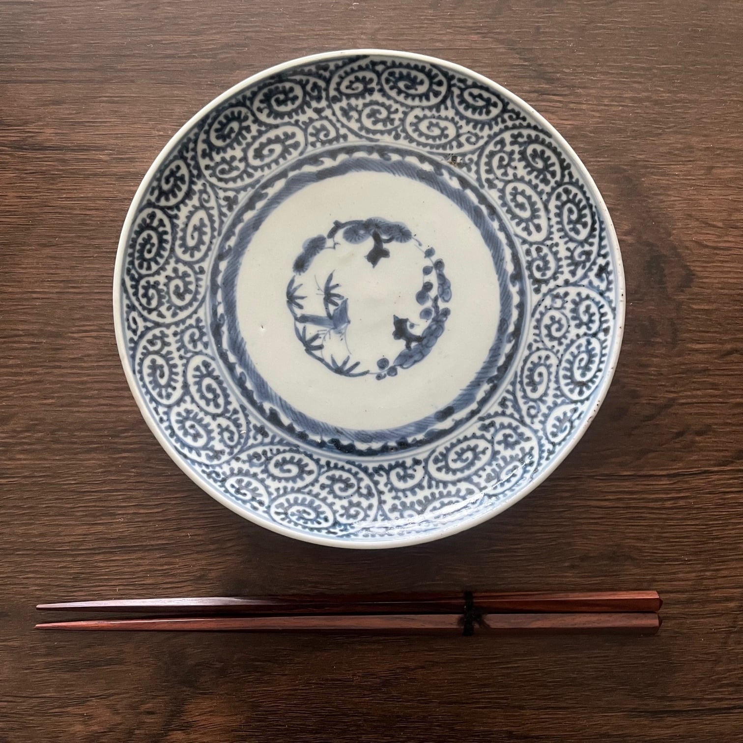 古伊万里染付蛸唐草紋様成化年製6寸皿1枚 | 古美術 希 のぞみ 美術