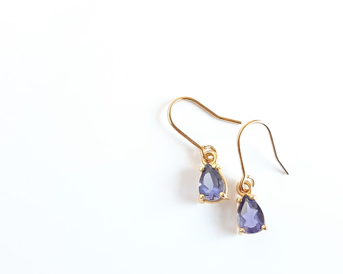 天然石 アイオライトのシンプルな一粒ピアス/イヤリング 青紫 ピアス
