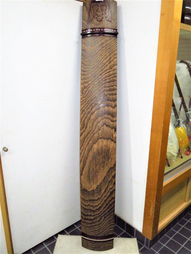 新品 お琴本体 くり甲 紅木玉淵 綾杉彫り sk019 新品付属品付き