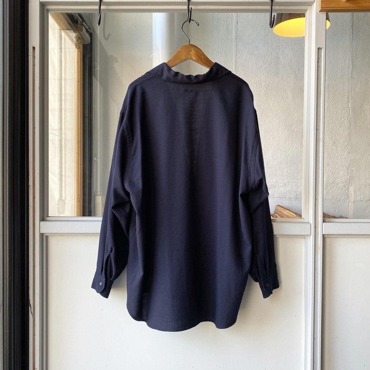 COMOLI ウールビエラ スキッパーシャツ | Less Higashikawa
