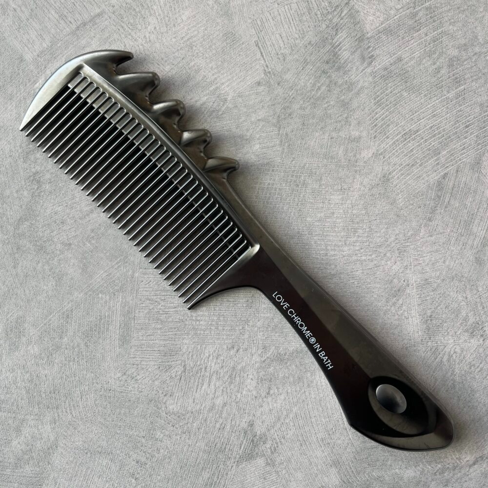 ラブクロム（LOVECHROME）のヘアコーム】愛用者3人の感想を拝見