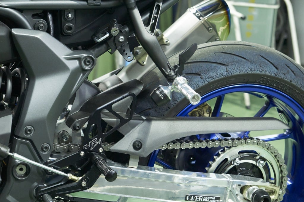 YZF-R7 トップブリッジキット & タンデムステップスライダー 開発中