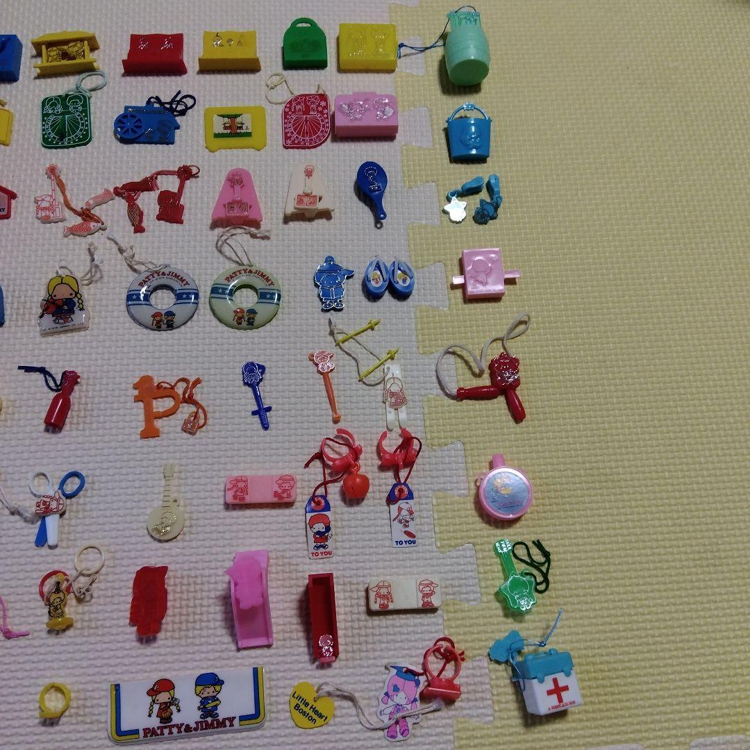 サンリオおまけ非売品 昭和レトロ100個以上 - メルカリ