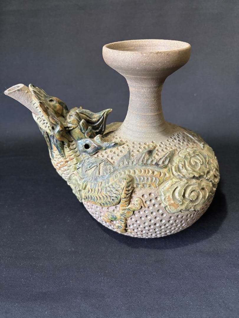 琉球焼　徳利　置物　龍文様　底在銘　(sr1702)