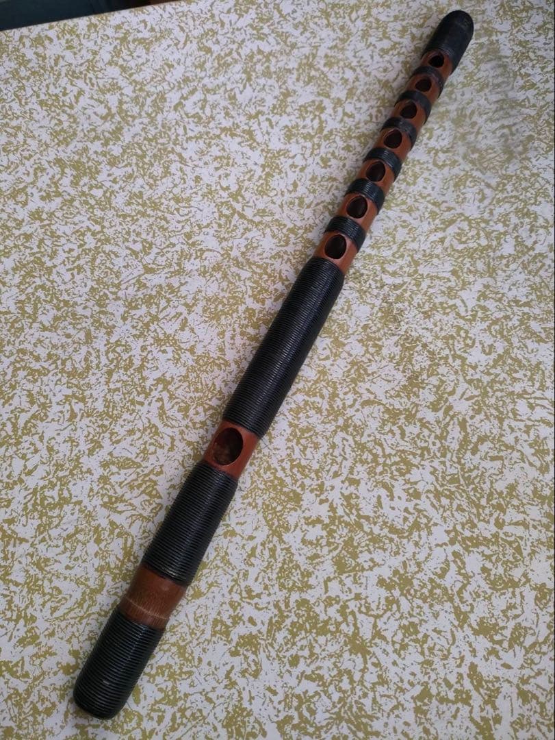 龍笛 本管 竹製 木箱付 吹物 龍笛 合竹製・花梨製 龍笛 煤竹調合竹・籐巻 | 武蔵野楽器