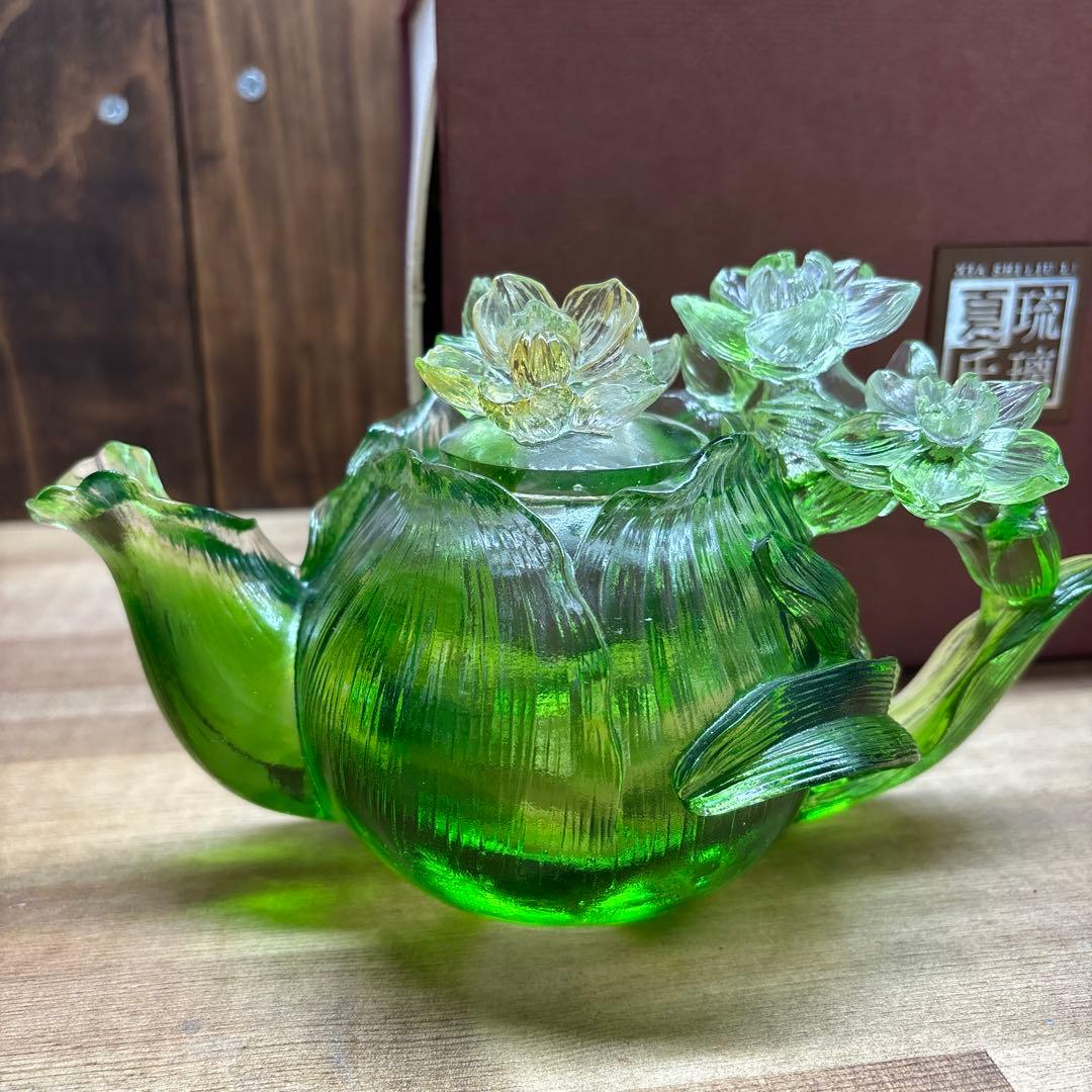 夏氏瑠璃　中国ガラス工芸　ティーポット置物　蓮の花装飾