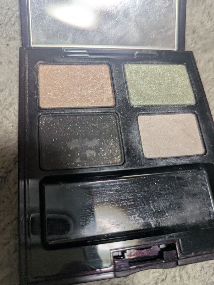 SUQQU ブレンドアイシャドウ EX-02　花水樹