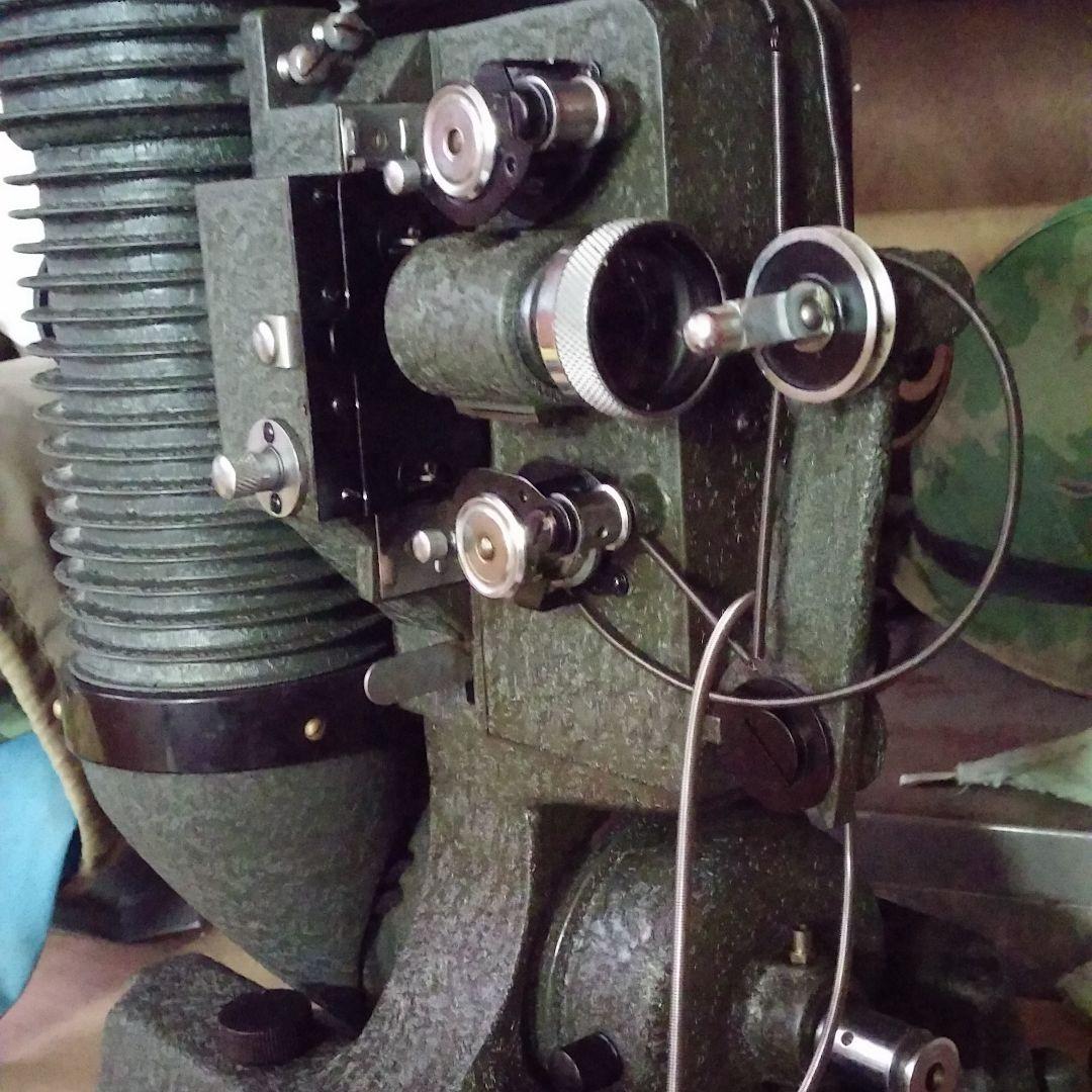 16㎜フィルム映写機アローModelSB 16mm映写機の取り扱い - YouTube