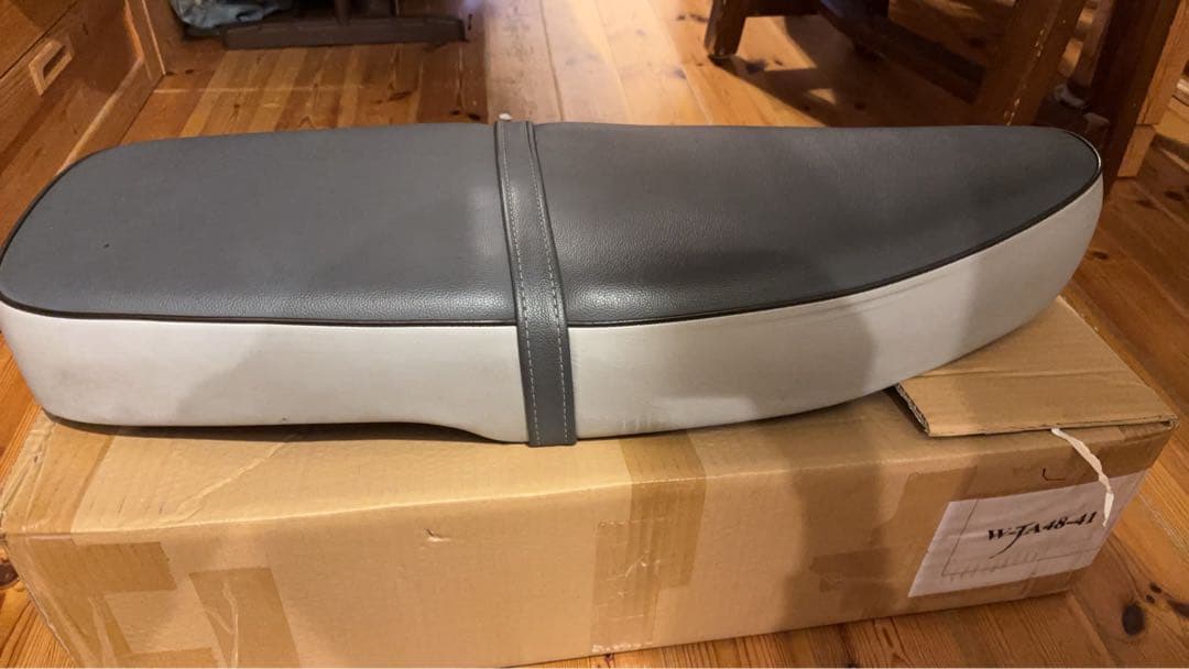 スーパーカブ JA48/JA58 C125 専用ダブルシート Amazon | ホンダ スーパーカブ C125 JA48 JA58 専用 ダブルシート