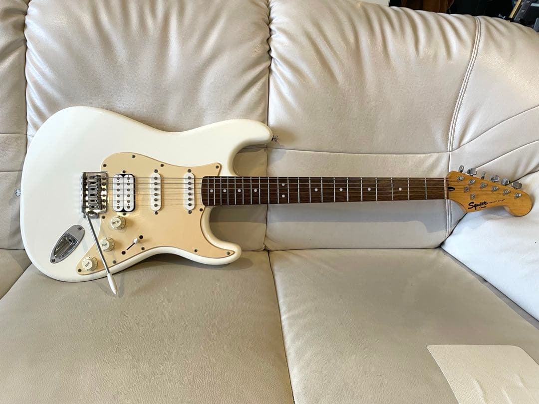 ギター Squire Stratocaster Amazon.com: Squire Sonic Stratocaster Electric Guitar, California