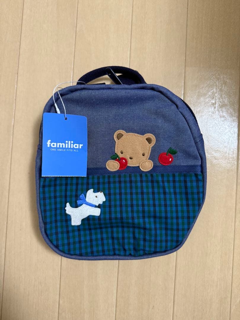 familiar くま犬刺繍 リュックサック familiar ファミリア ネイビーリュック (M)クマと犬刺繍 - メルカリ