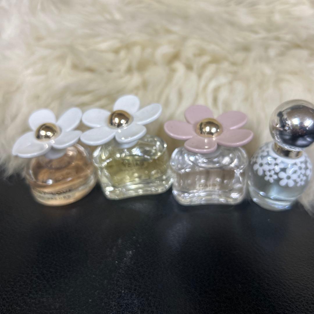 マークジェイコブス デイジー ミニ香水セット DAISY 4mlx4 - メルカリ