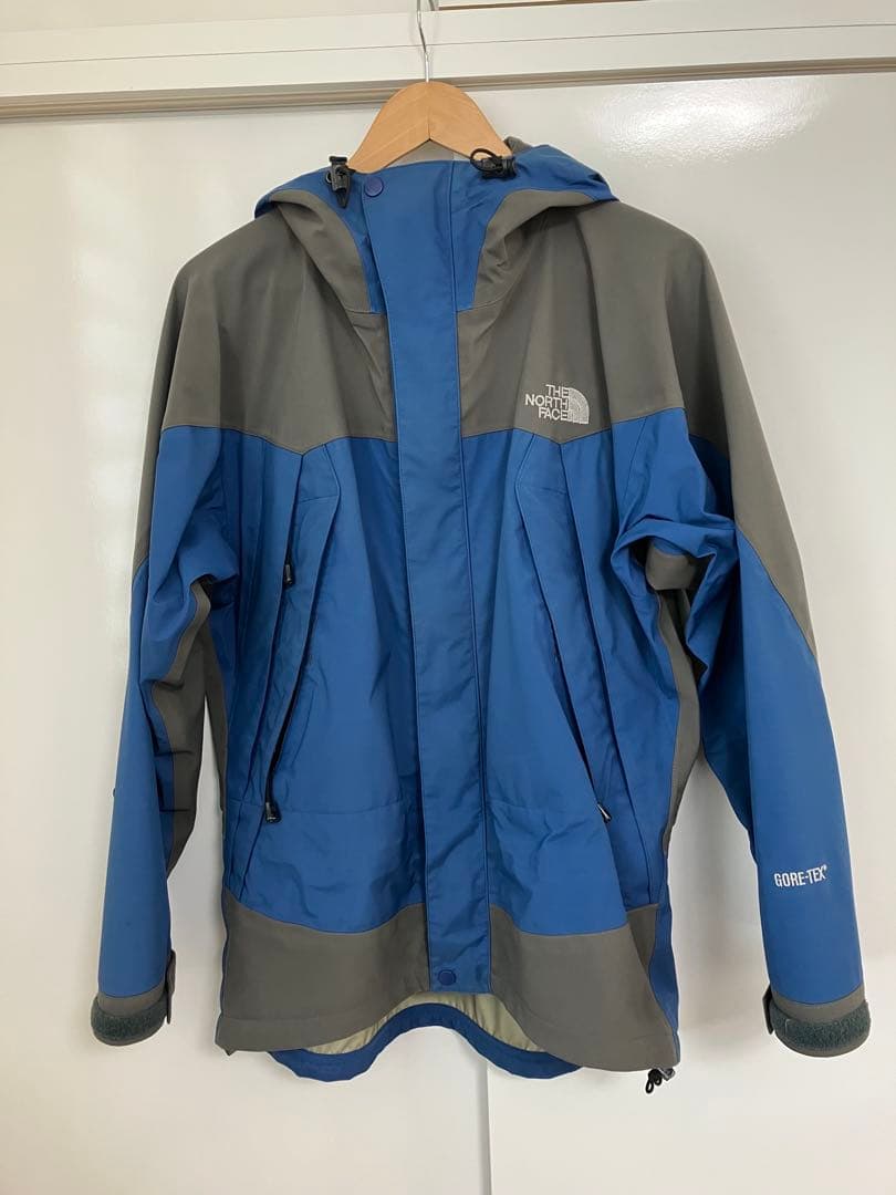 ＴＨＥ ＮＯＲＴＨ　ＦＡＣＥ　ノースフェイス上下スキースノボウェア　おまけ付き