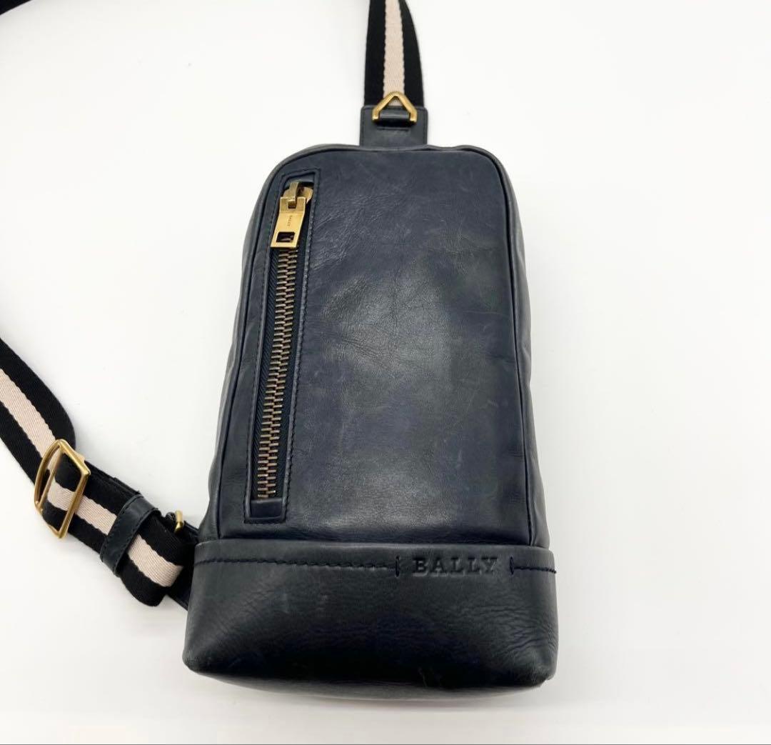 美品　バリー　ボディバッグ　レザー　ネイビー　トレインスポッティング