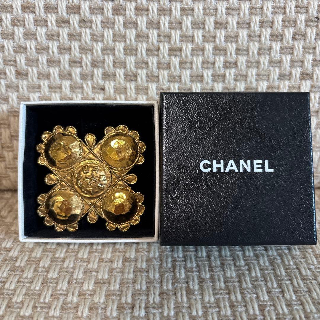 CHANEL ヴィンテージ　ブローチ　ゴールド